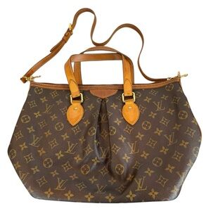Louis Vuitton | Monogram Crossbody Bag